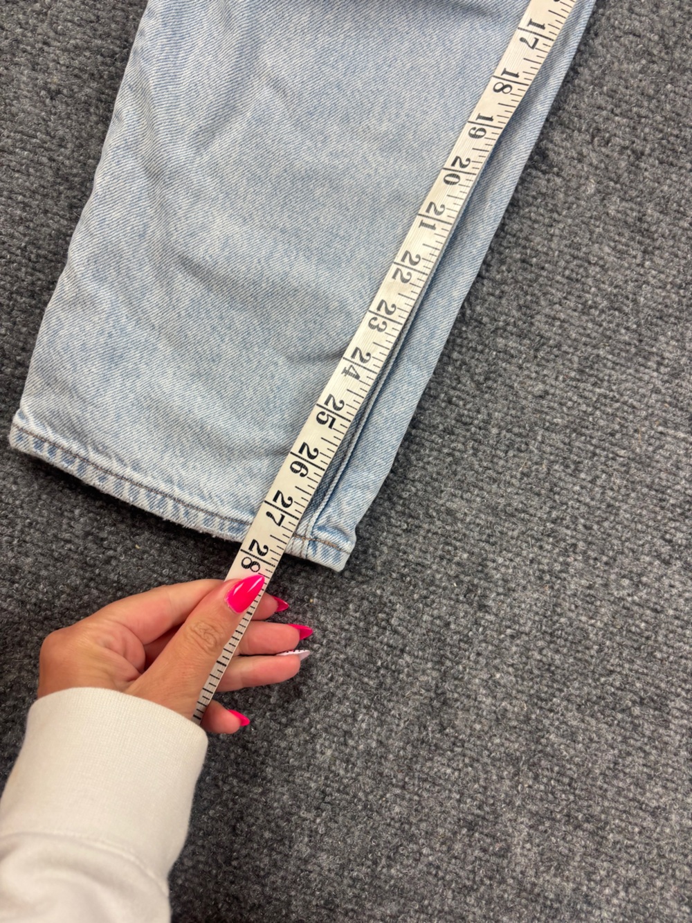 AMERICAN EAGLE Women’s Denim Mom Jean Strigid Light Wash size: 10 - Picture 5 of 8